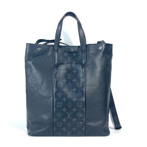 LOUIS VUITTON Black Monogram Leather Shoulder Bag - Picture 1 of 16